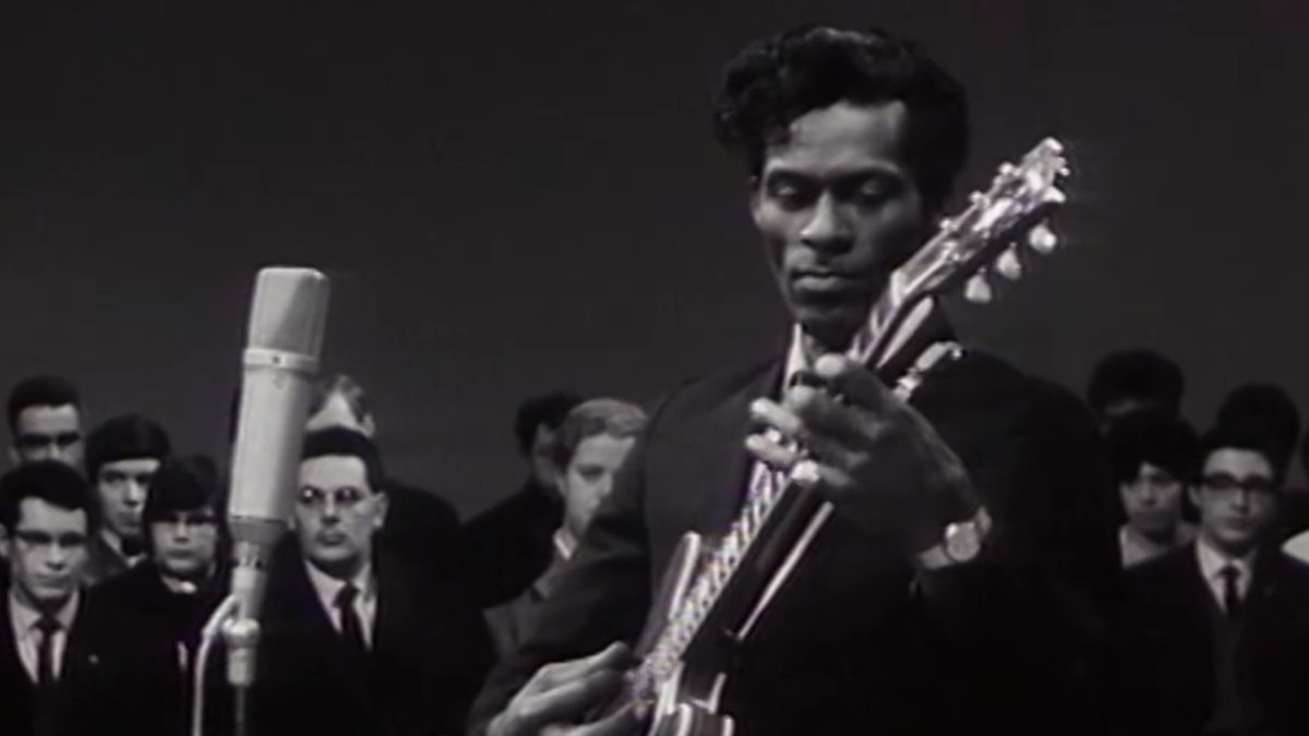 Watch Chuck Berry's Nostalgic Father's Day Tribute Video