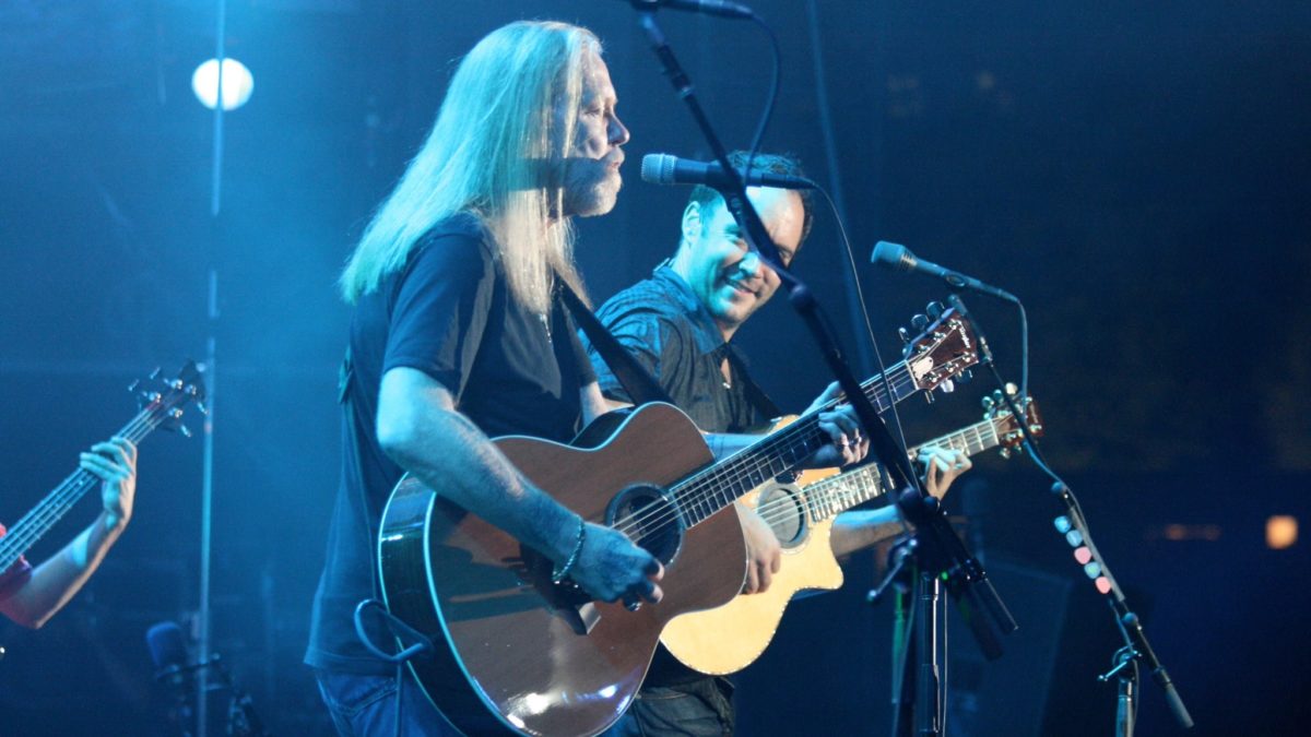 Dave Matthews & Tim Reynolds Honor Gregg Allman In Georgia