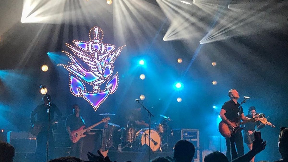 Jason Isbell & The 400 Unit Honors Gregg Allman In North Carolina