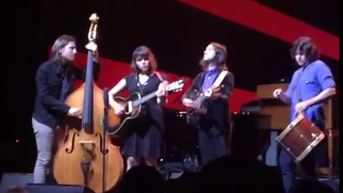 Norah Jones Adds Cover Of Grateful Dead's 'Ripple' To Live Repertoire