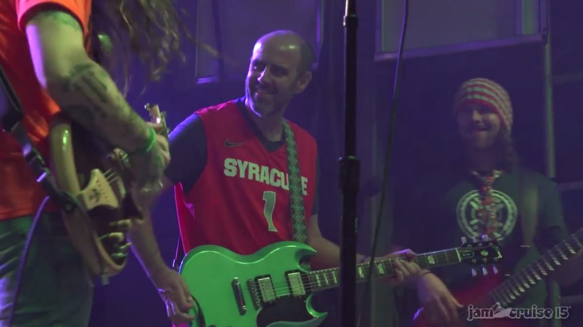 Pro-Shot Video: Twiddle Welcomes Al Schnier For 'Mamunes The Faun' On Jam Cruise 15