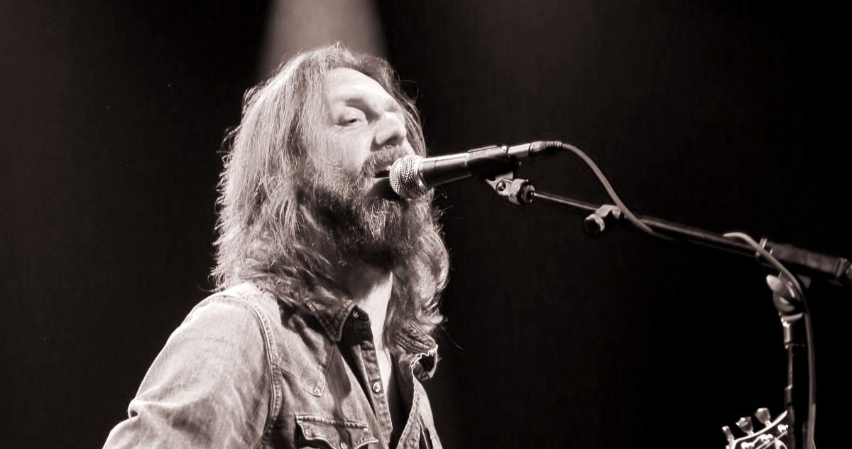 Chris Robinson Brotherhood Weiand Crop 3