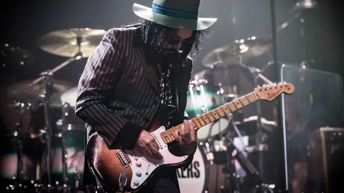 Tom Petty & The Heartbreakers Guitarist Mike Campbell Guests With Bearly Dead