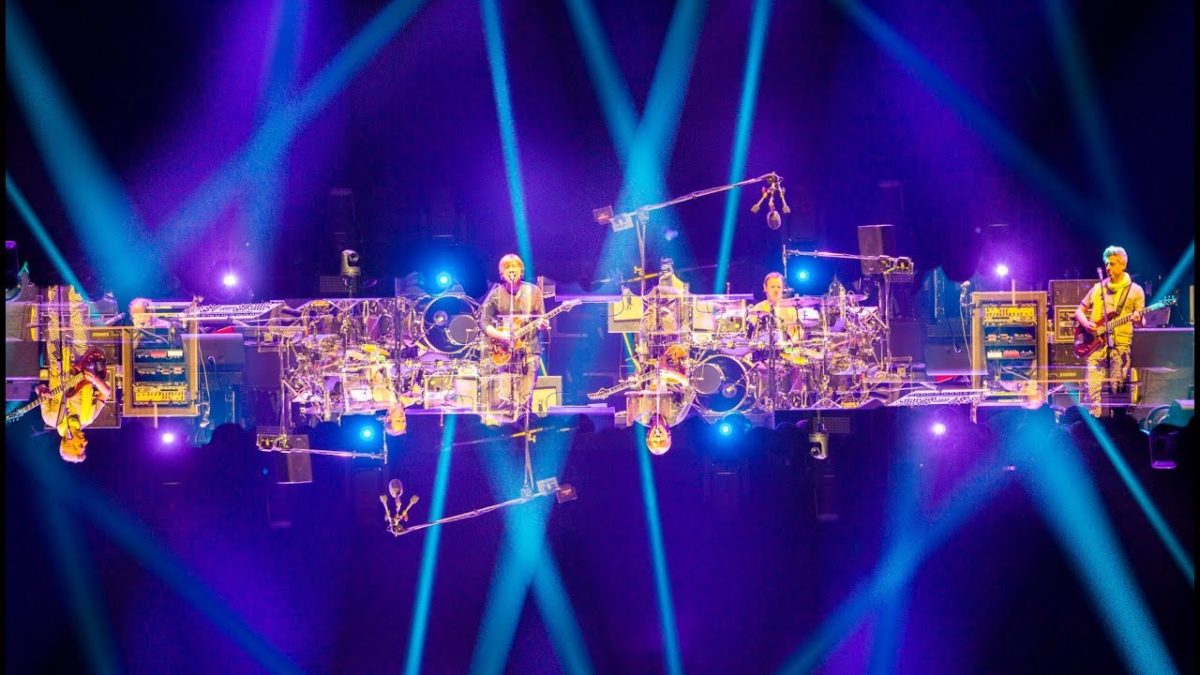 Pro-Shot Video: Phish Expands 'Tube' & 'Chalk Dust Torture' At Madison Square Garden