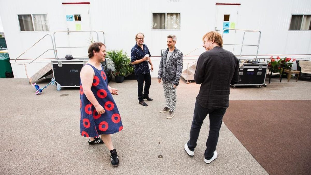 Listen To 4 Debuts From Phish Summer Tour Opener In Chicago
