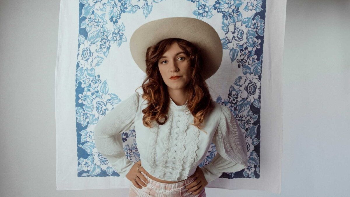Sierra Ferrell Shares Stunning ‘Seven Spanish Angels’ Cover For Spotify's Willie Nelson Birthday Celebration