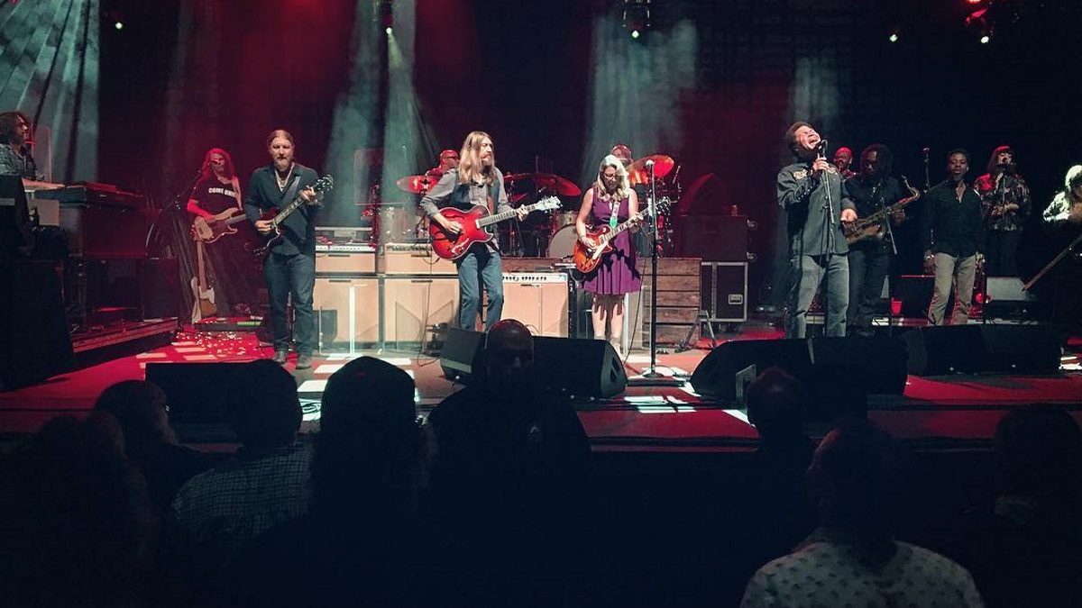 Video: Tedeschi Trucks Band Brings Wheels Of Soul Tour To Providence