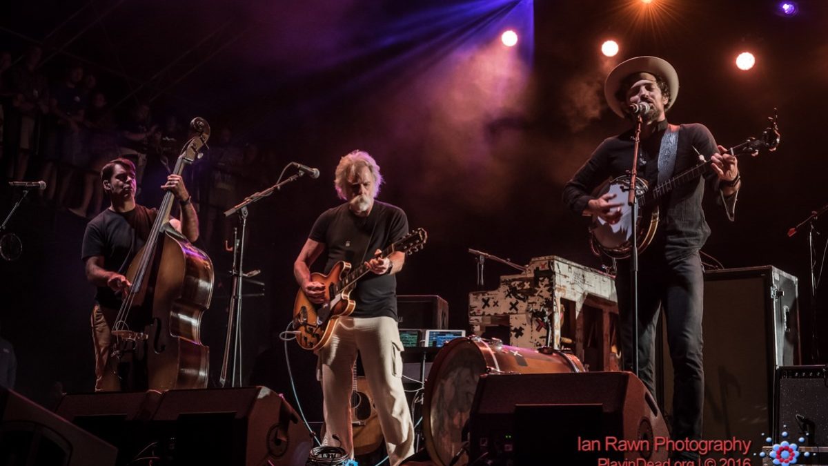 Bob Weir Guests With The Avett Brothers At Lockn' Festival