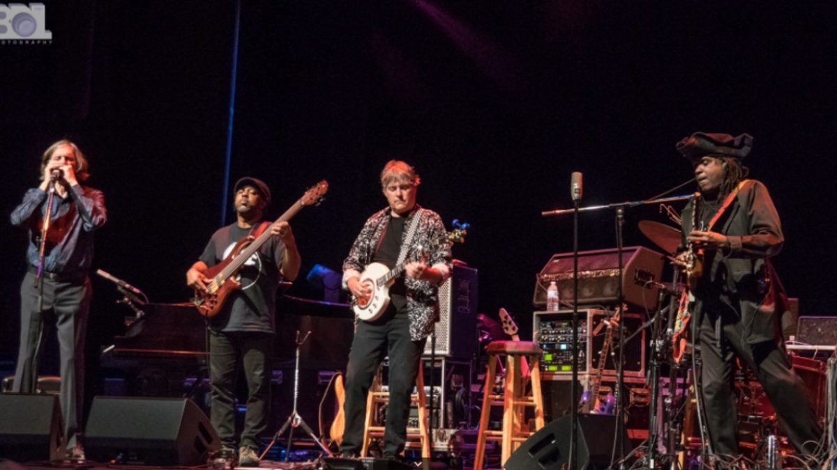 Full Show Audio: Bela Fleck & The Flecktones In New Jersey