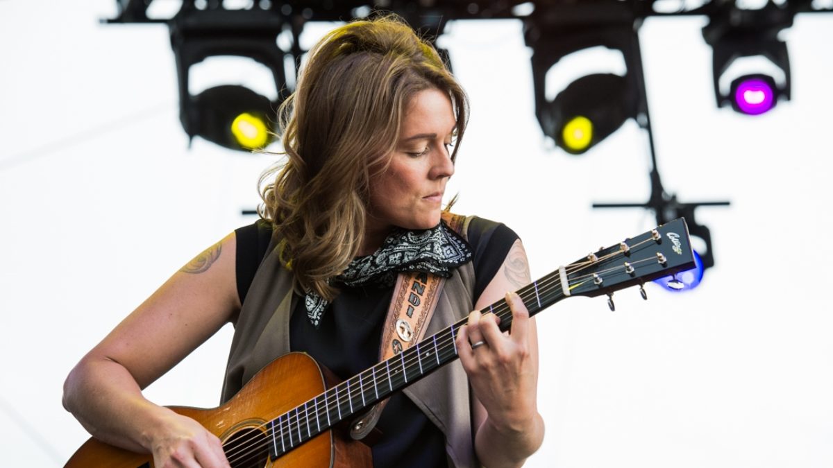Brandi Carlile Covers Leonard Cohen For ‘Spotify Singles’