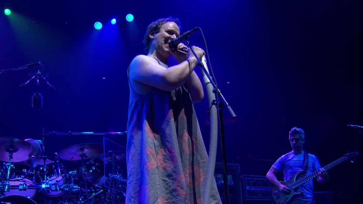 O Holey Night: Night Ten Of Phish Baker's Dozen Residency - Recap, Setlist & The Skinny