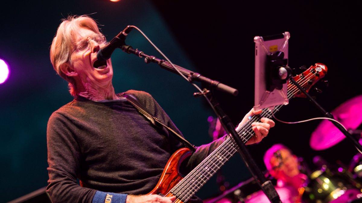 Phil Lesh & Others To Perform Fundraiser For Northern California Wildfires At Terrapin Crossroads