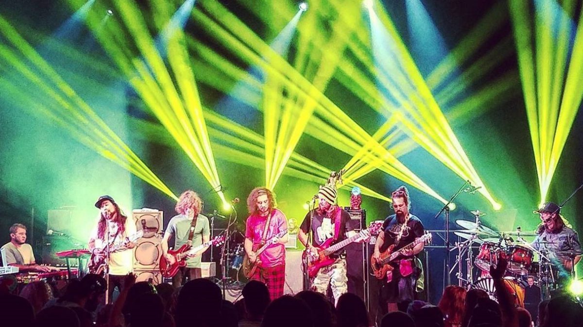 Full Shows Audio: Twiddle Teams With Kitchen Dwellers & Pigeons Playing Ping Pong In Boulder