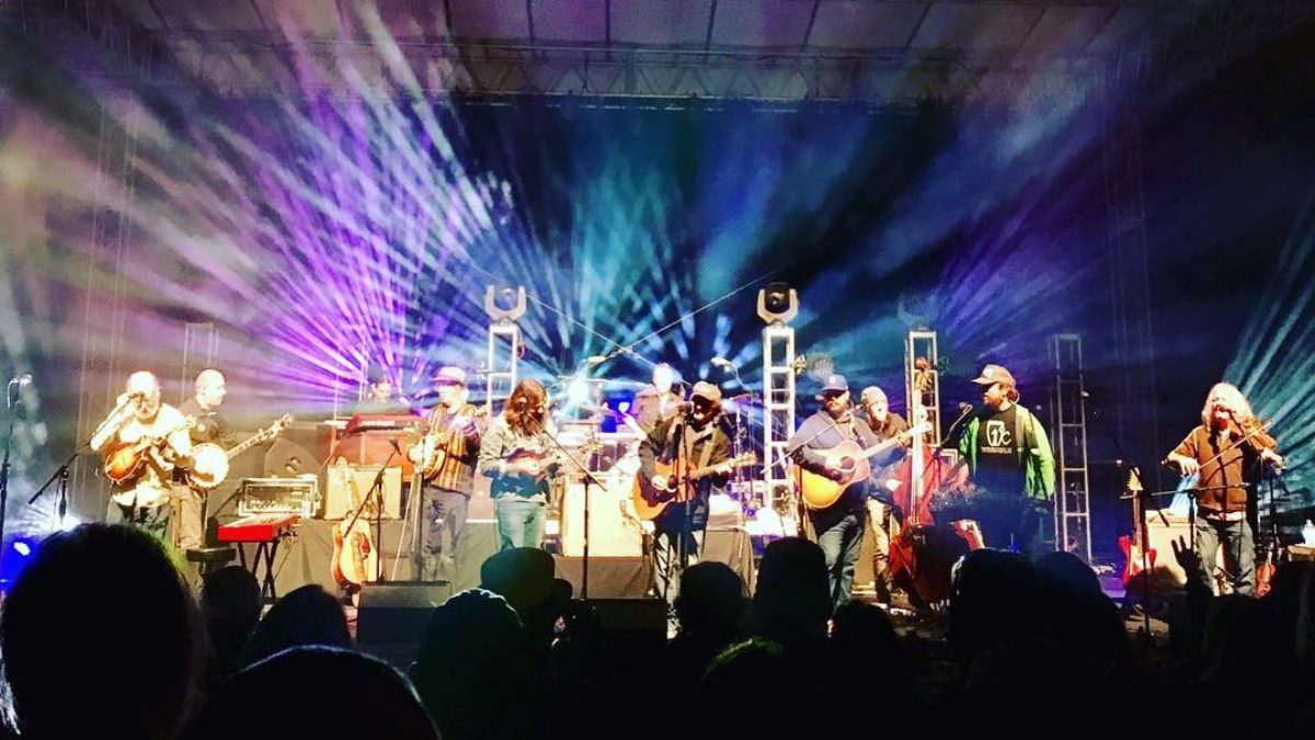 Railroad Earth Welcomes Johnny Grubb & Greensky Bluegrass In Mount Pocono
