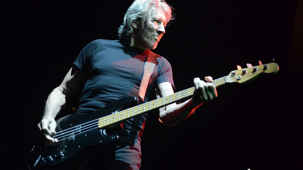 Roger Waters Addresses 9/11 Anniversary In Brooklyn & Adds MMJ Member To Band