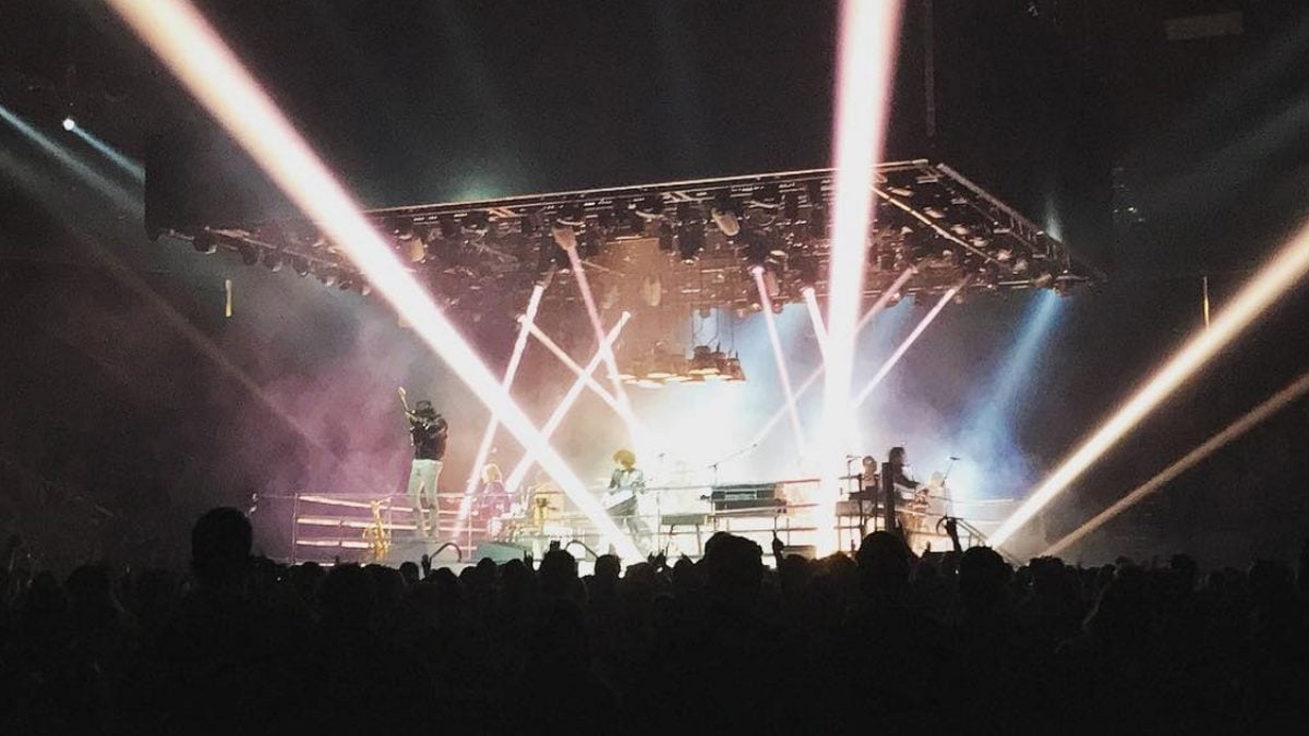 Arcade Fire Offers ‘Everything Now’ Debuts At Infinite Content Tour Opening Show