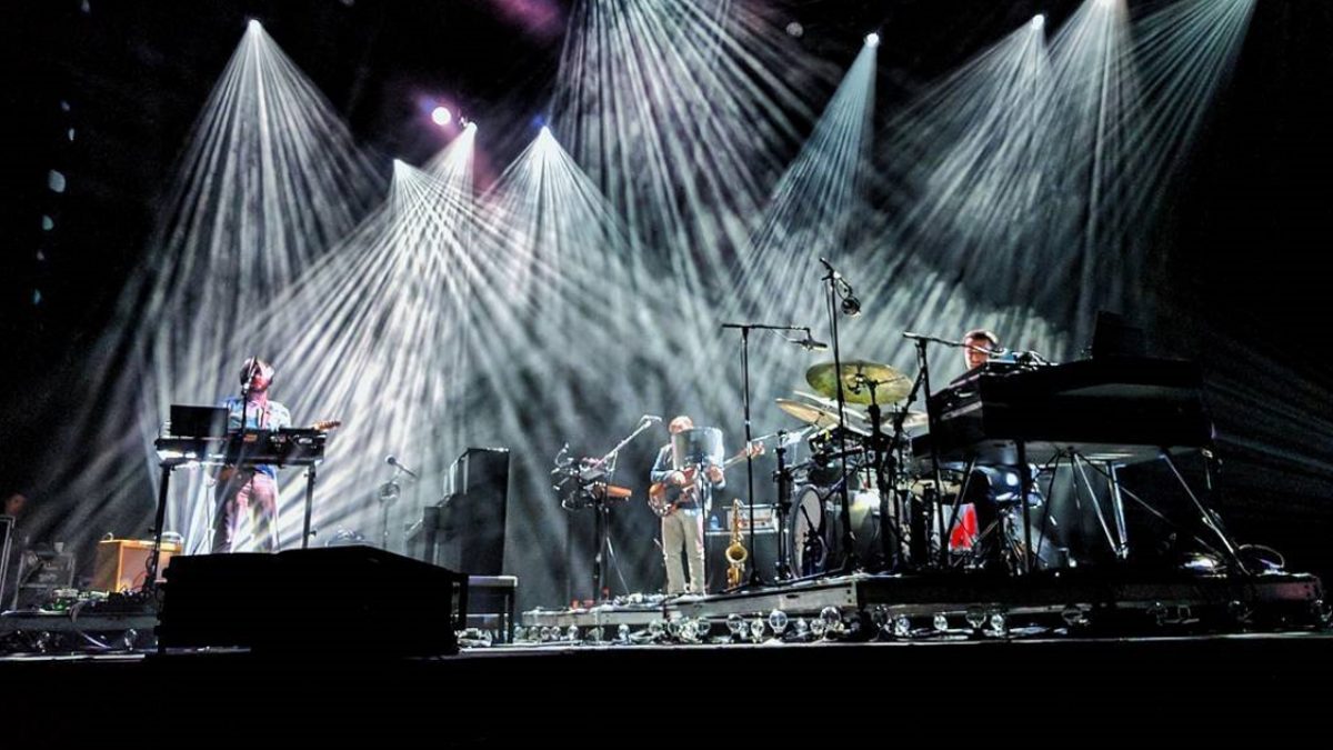 Bon Iver Covers Tom Waits’ ‘Take It With Me’ In Edinburgh