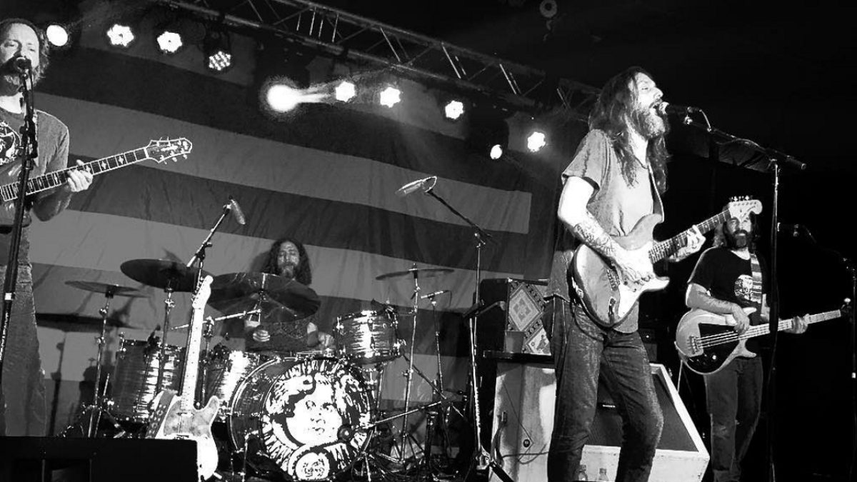 Chris Robinson Brotherhood Debuts Roy Orbison Cover In Greensboro