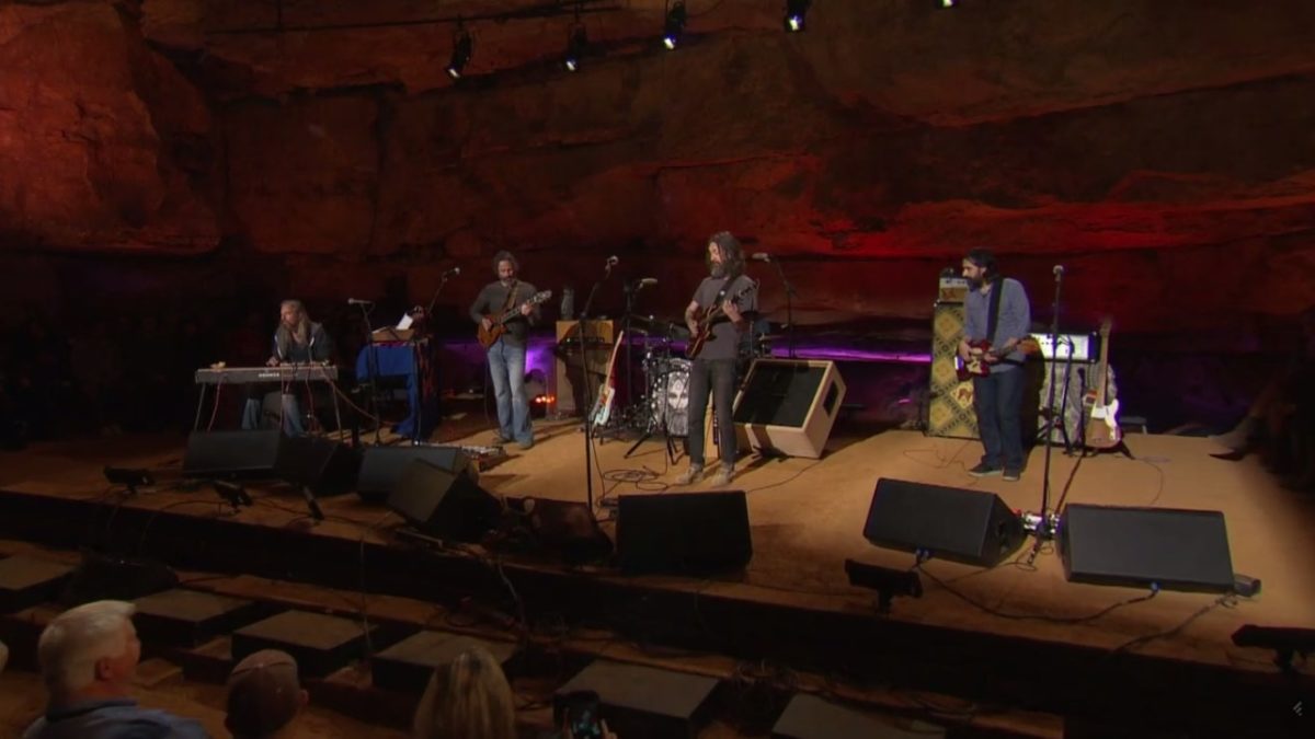Chris Robinson Brotherhood Appears On 'Bluegrass Underground'