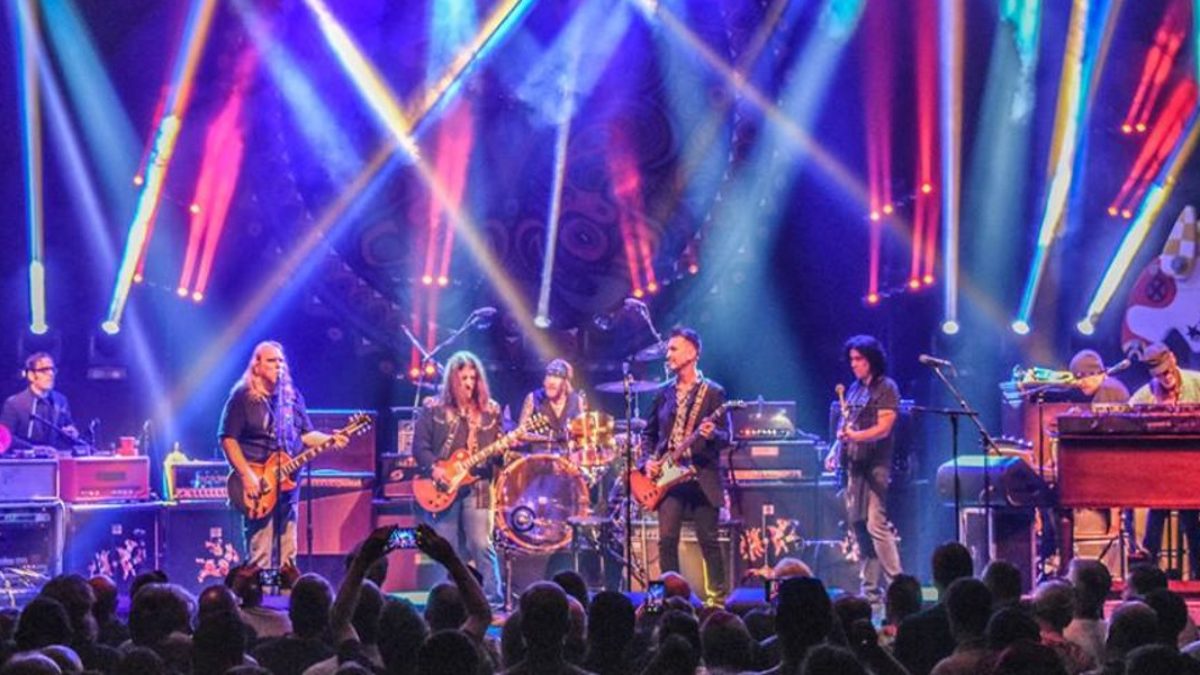 Gov't Mule Delivers Guest-Filled Performance In Austin