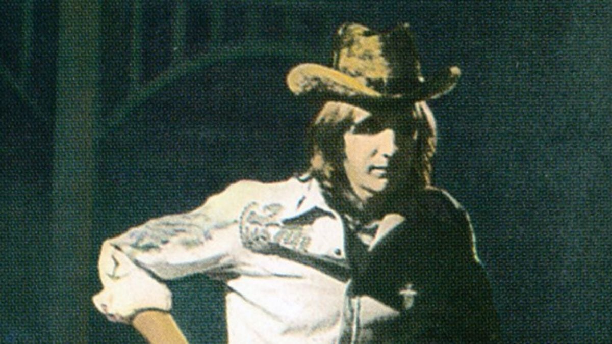 Remembering Gram Parsons: Performing Live With Emmylou Harris In 1973