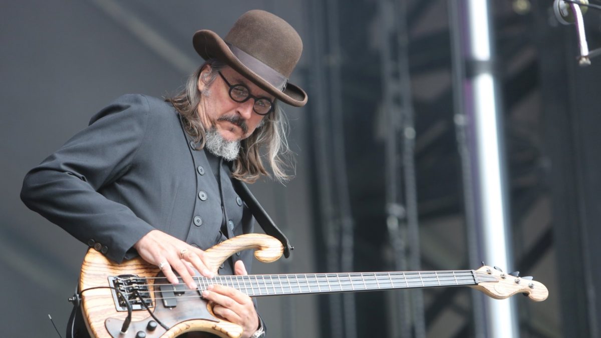 Les Claypool’s Fearless Flying Frog Brigade