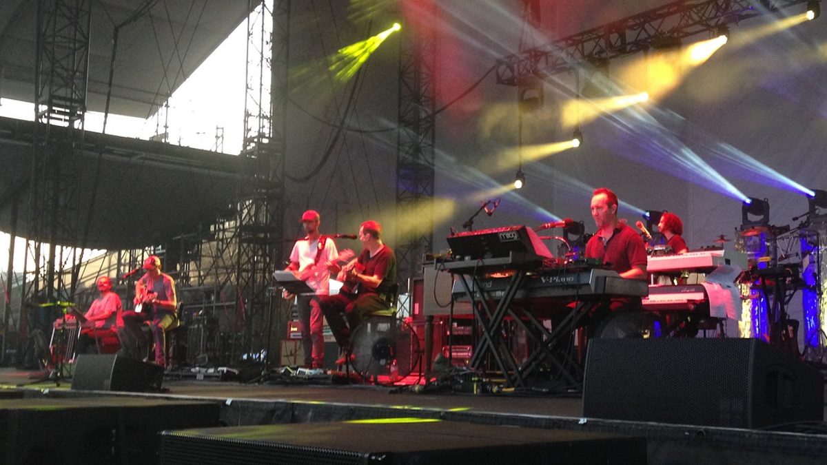 Umphrey's McGee Go Acoustic & Debut A Cover During Rescheduled Chicago Show
