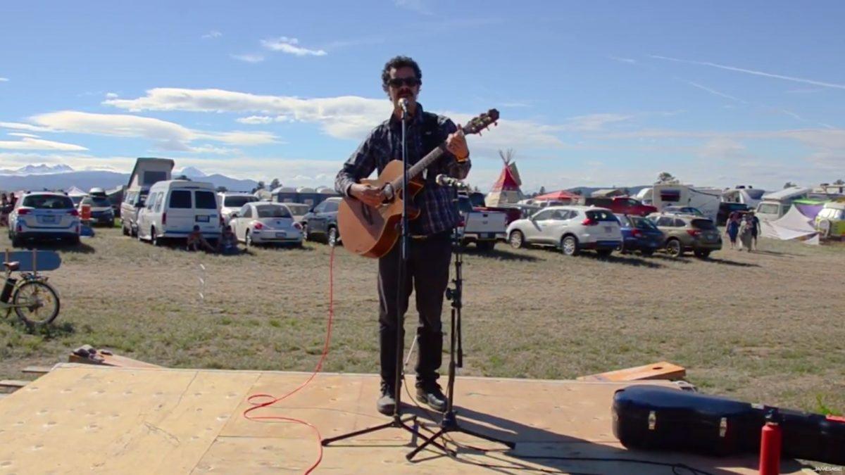 Dan 'Lebo' Lebowitz Performs 'Carry On' For Yakima Pop-Up Stage Video Series