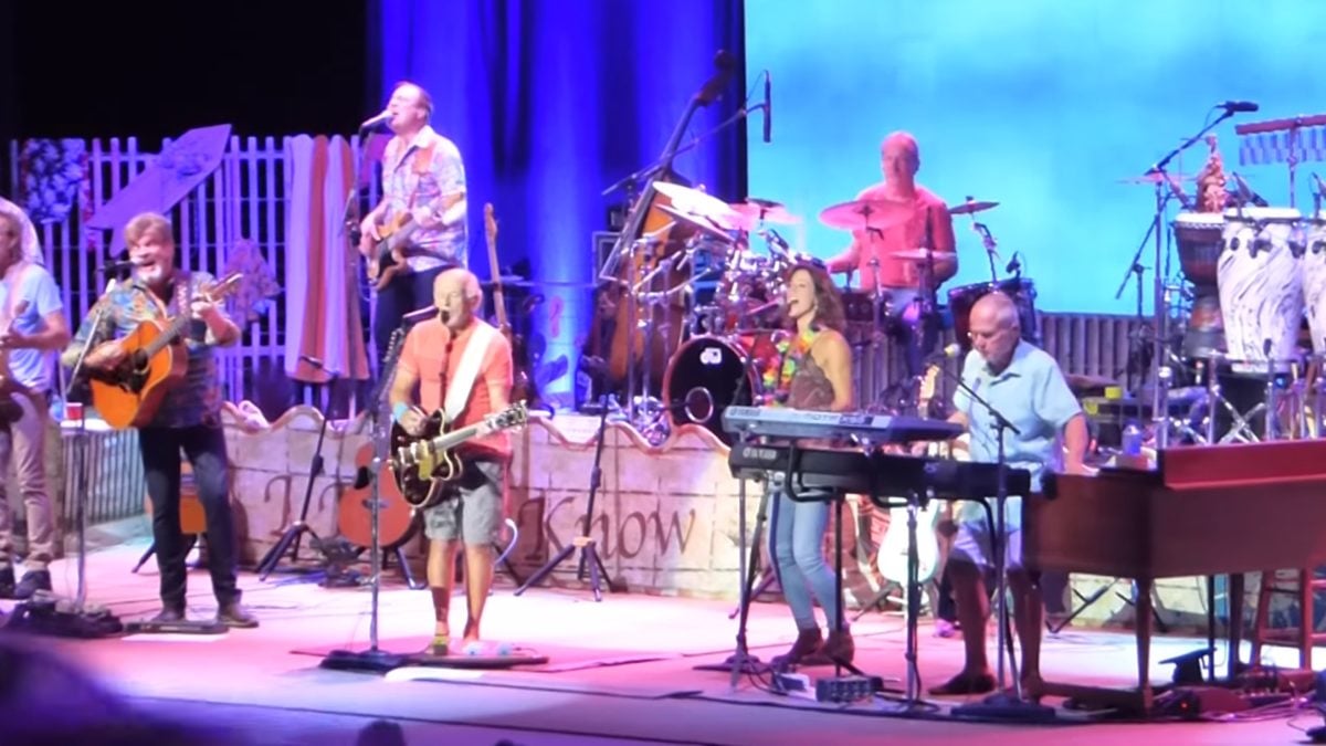 Sarah McLachlan Joins Jimmy Buffett For Tom Petty Tribute In Vancouver
