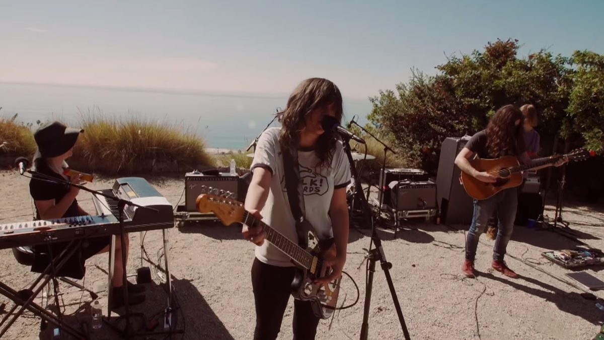 Pro-Shot Full Set Video: Courtney Barnett & Kurt Vile Perform Live In Malibu