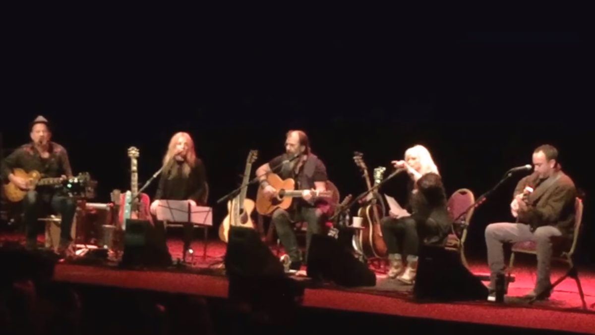 Dave Matthews, Steve Earle, Emmylou Harris & Patty Griffin Honor Tom Petty In Seattle