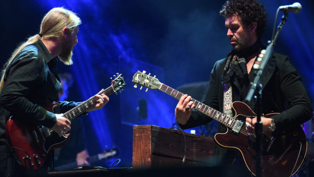 Tedeschi Trucks Band Loads 25th Beacon Theatre Show With Guests In New York City: Review, Photos & Videos