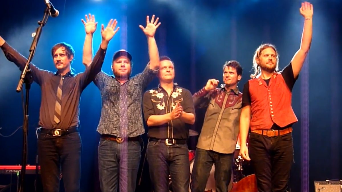 Old Crow Medicine Show Honors Tom Petty In Australia