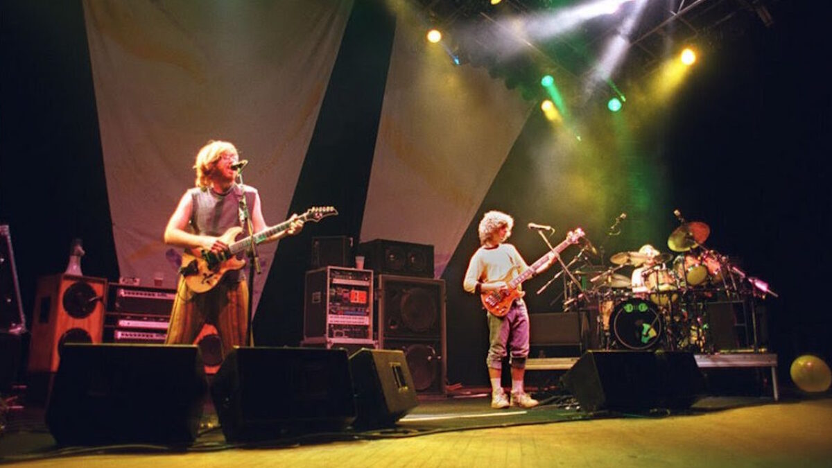 Listen To Phish Deliver Majestic 'Harry Hood' At St. Petersburg's Mahaffey Theatre In 1994