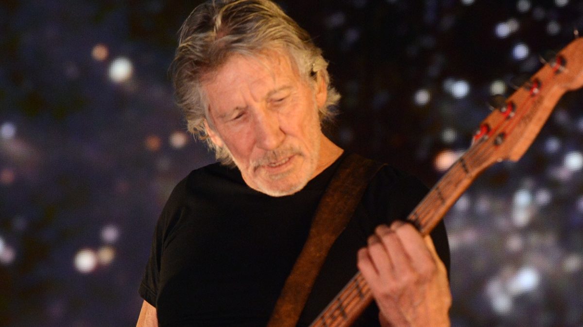 Roger Waters Wants Access To Pink Floyd Website & Social Feeds