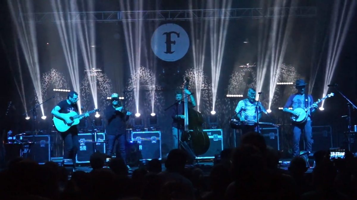 The Infamous Stringdusters Cover Phish’s ‘Stash’ At The Festy Experience