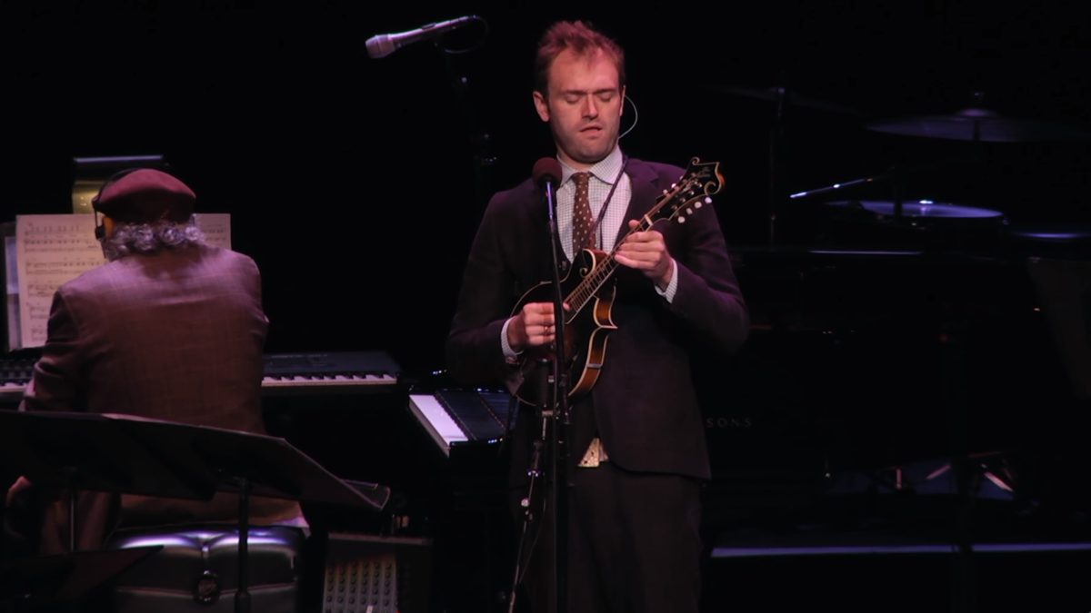 Chris Thile Leads Vulfpeck Cover On ‘A Prairie Home Companion’