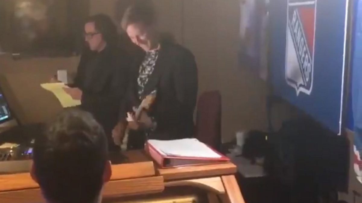 Saturday Night Live Guitarist & MSG Organist Team Up To Jam On Phish At Rangers Game
