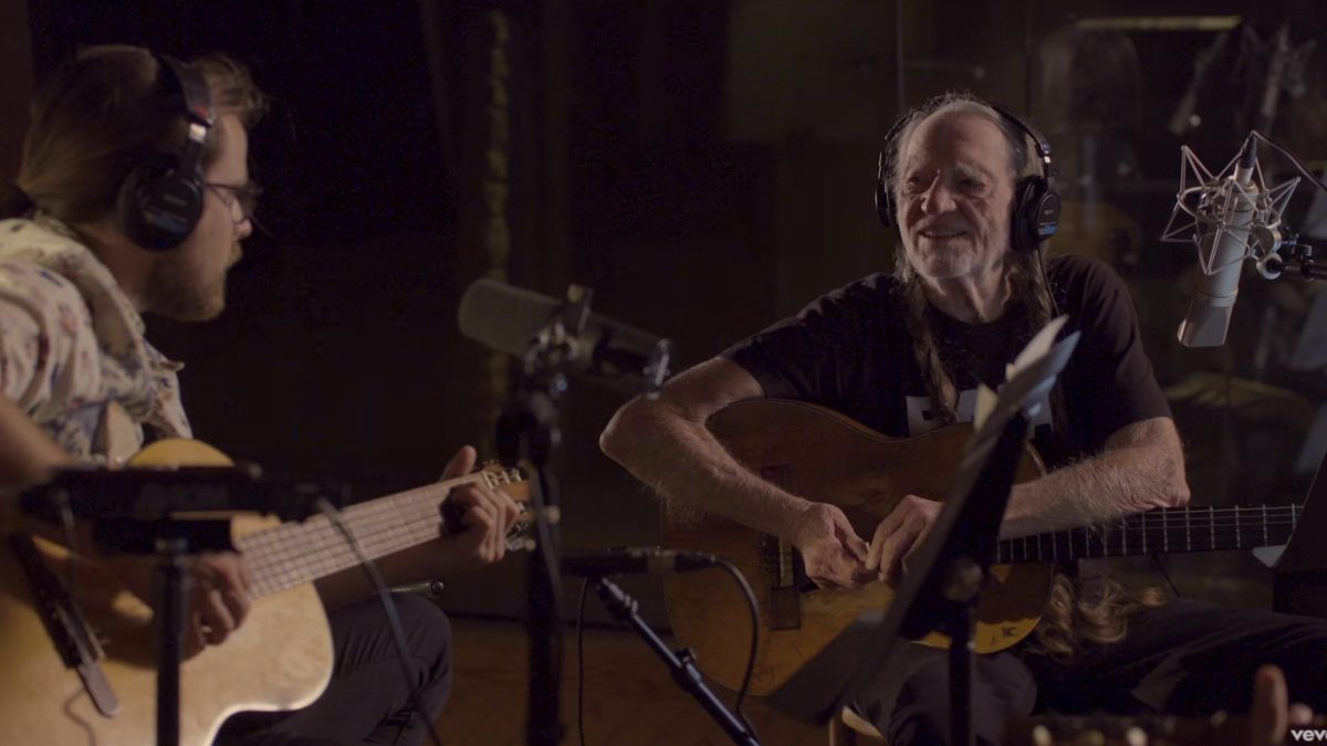 Willie Nelson, Lukas Nelson & Micah Nelson Share ‘Blue Eyes Crying In The Rain’ Video