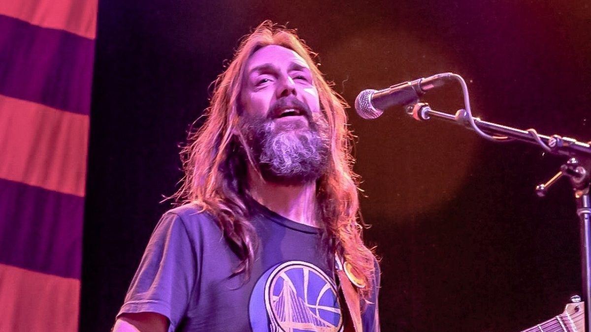 Happy Birthday Chris Robinson: Watch Black Crowes’ 2010 Fillmore Finale