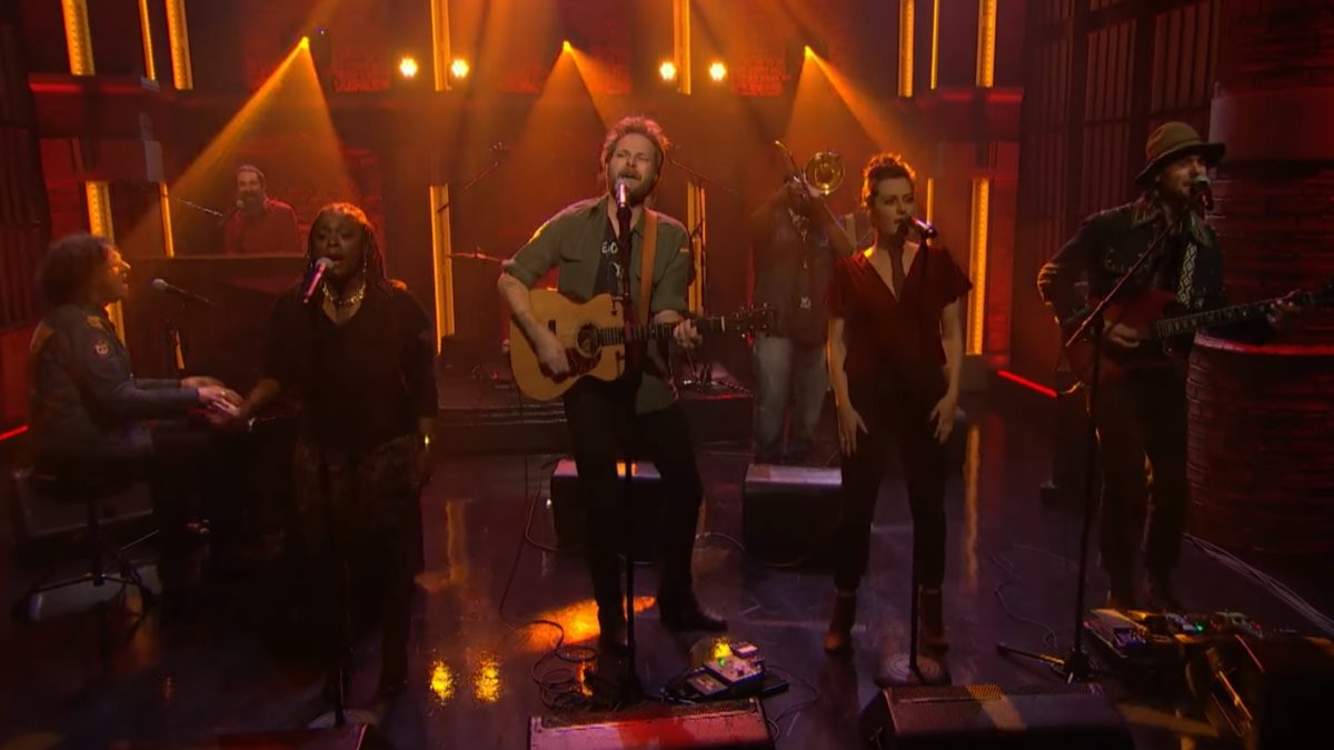 Hiss Golden Messenger Performs On ‘Late Night’