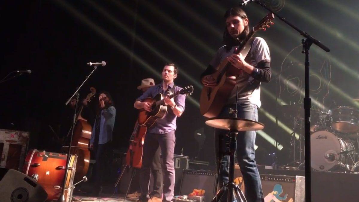 [UPDATED] The Avett Brothers Honor The Cranberries' Dolores O'Riordan In Louisville