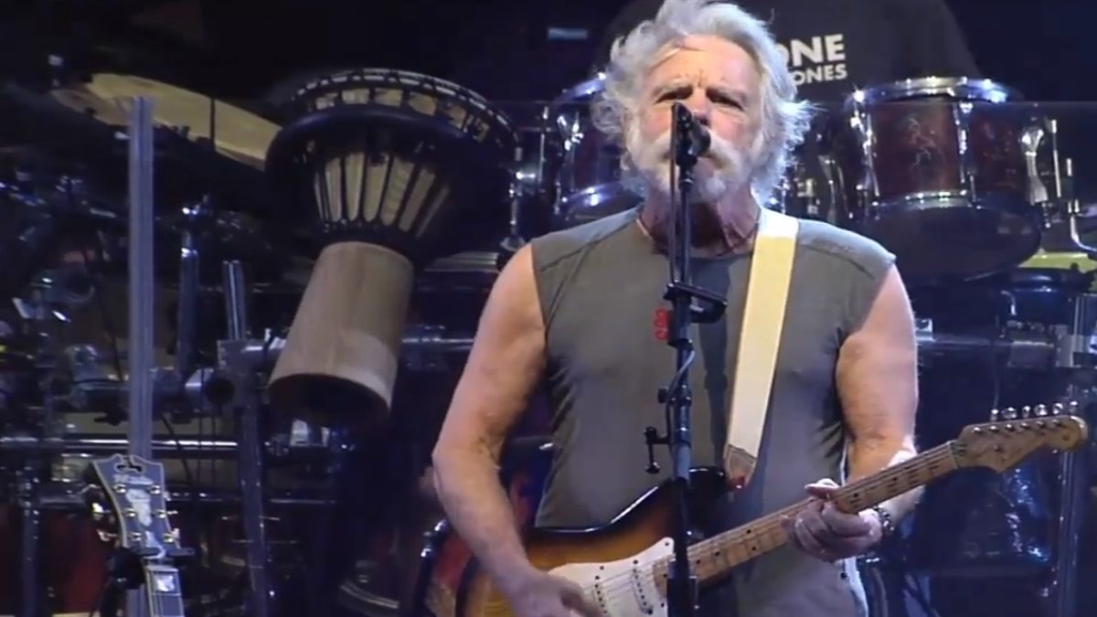 Dead & Company Closes Out Playing In The Sand
