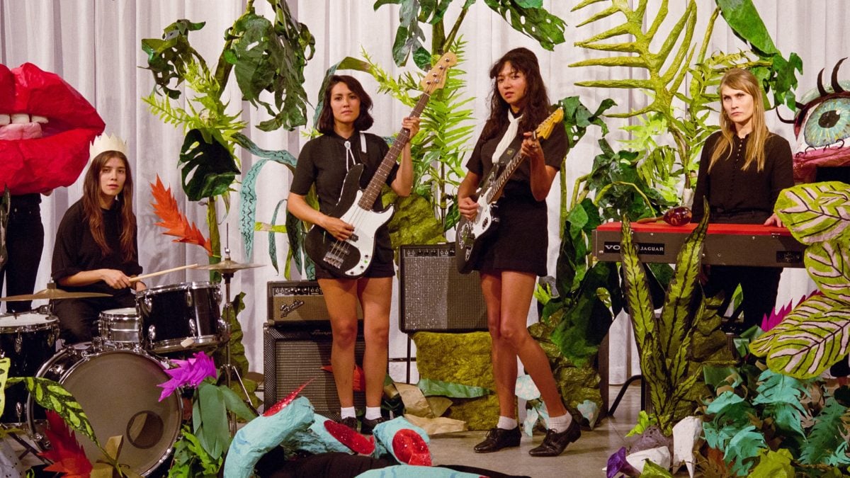 La Luz Announces New Album ‘Floating Features’ & Shares Single