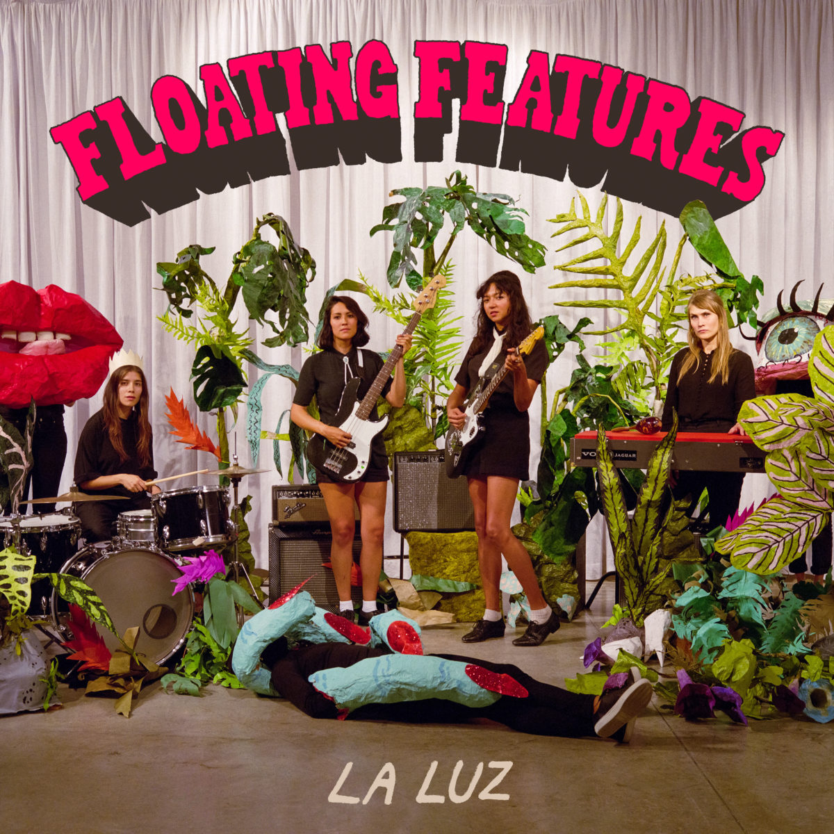 La Luz Floating Features Cover