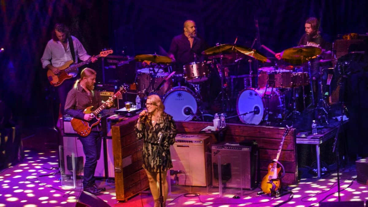 Full Show Audio, Videos & Photos: Tedeschi Trucks Band Brings Tour To Red Bank