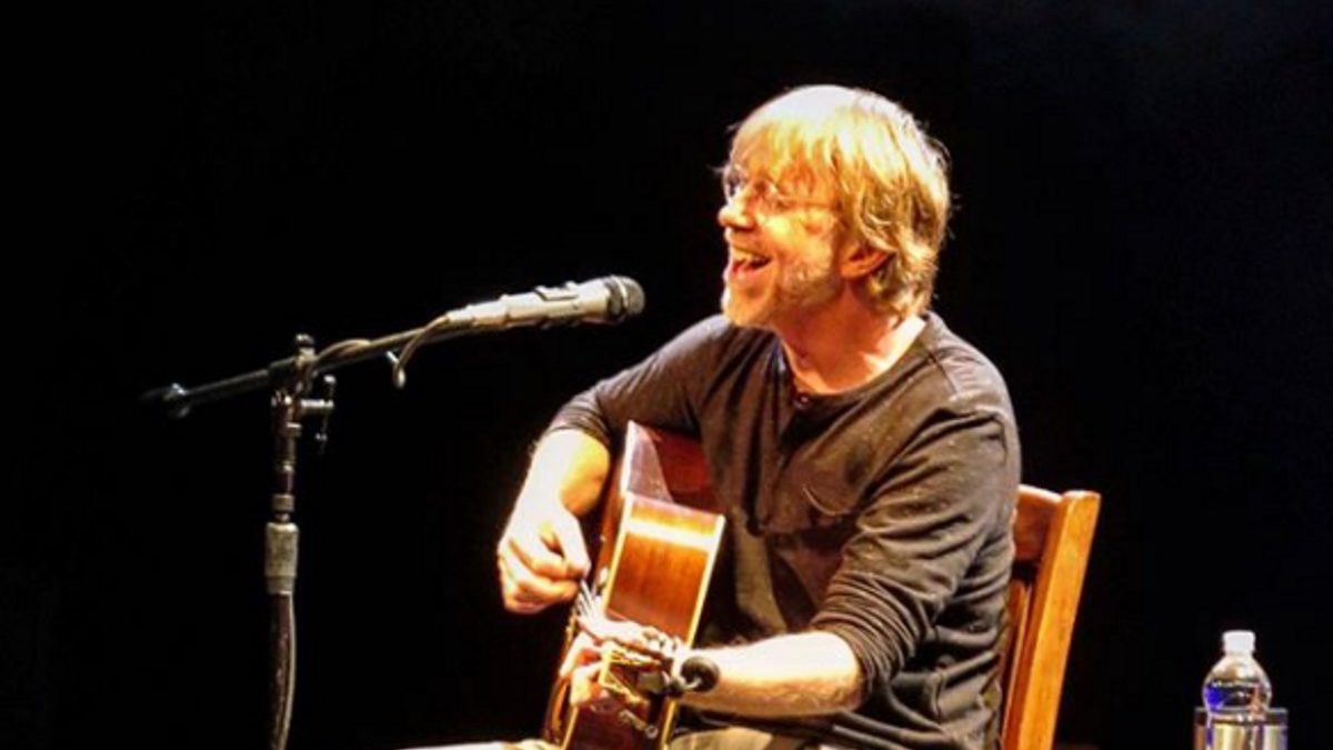 Trey Anastasio Fits Acoustic Debut & Bust Out Into 1st Delaware Performance Since 1994