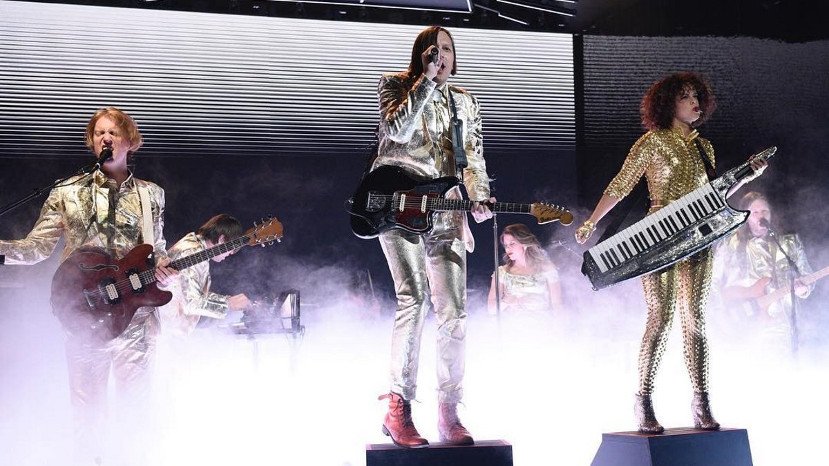 Arcade Fire Performs On 'Saturday Night Live'