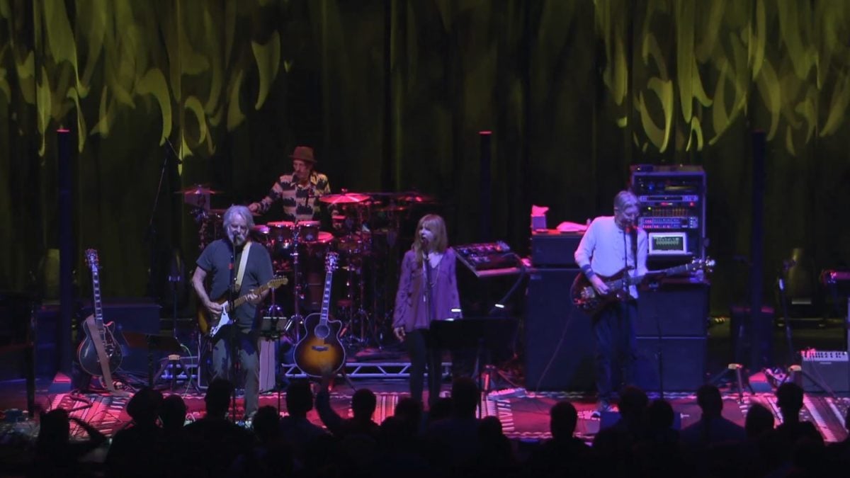 Full Show Audio: Bob Weir & Phil Lesh Close Out Duo Tour With Guests In Chicago