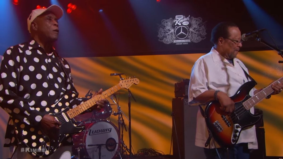 Buddy Guy Covers Jimi Hendrix With Billy Cox & Experience Hendrix Band On ‘Kimmel Live’